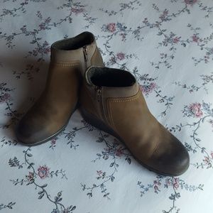 Keens women's wedge zip boot